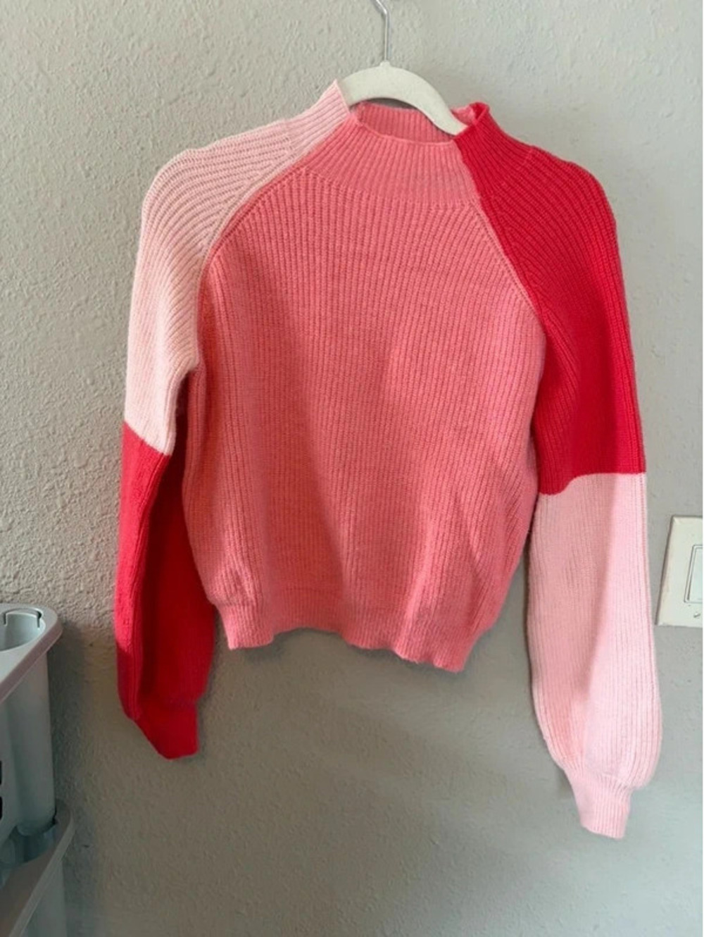 Zaful pink colorblock mockneck sweater US 6